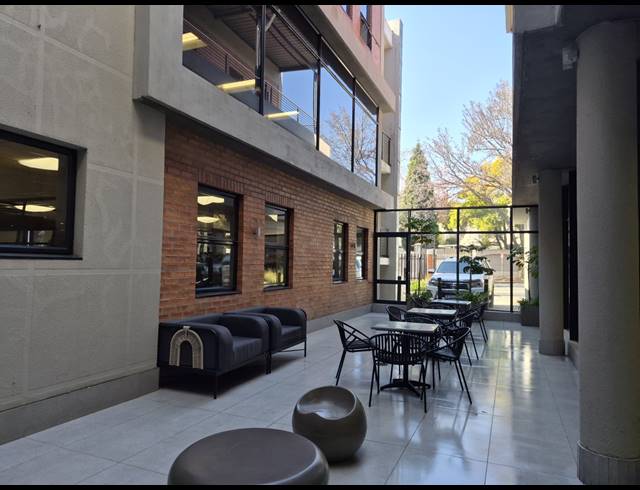 306M² OFFICE TO LET IN WAVERLEY